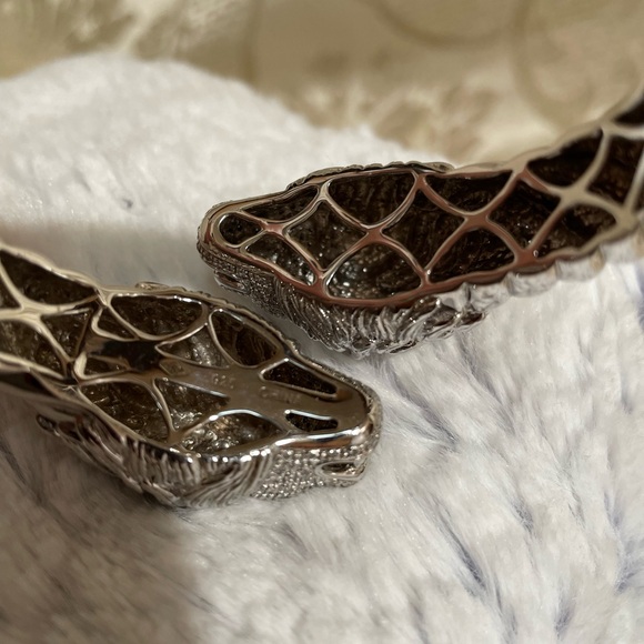 Sterling silver 925 Diamond accents Loins Heads bracelet Hefty in weight - Picture 8 of 11